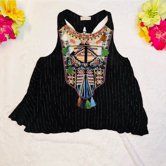 Embroidered tassels top - Picture 3 of 10